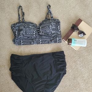 Torrid Geo-Print Lattice Front Bikini Top - Size 2